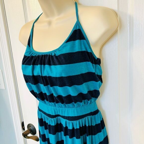 August Silk Navy & Teal Maxi Dress! 🔥 - Picture 2 of 4